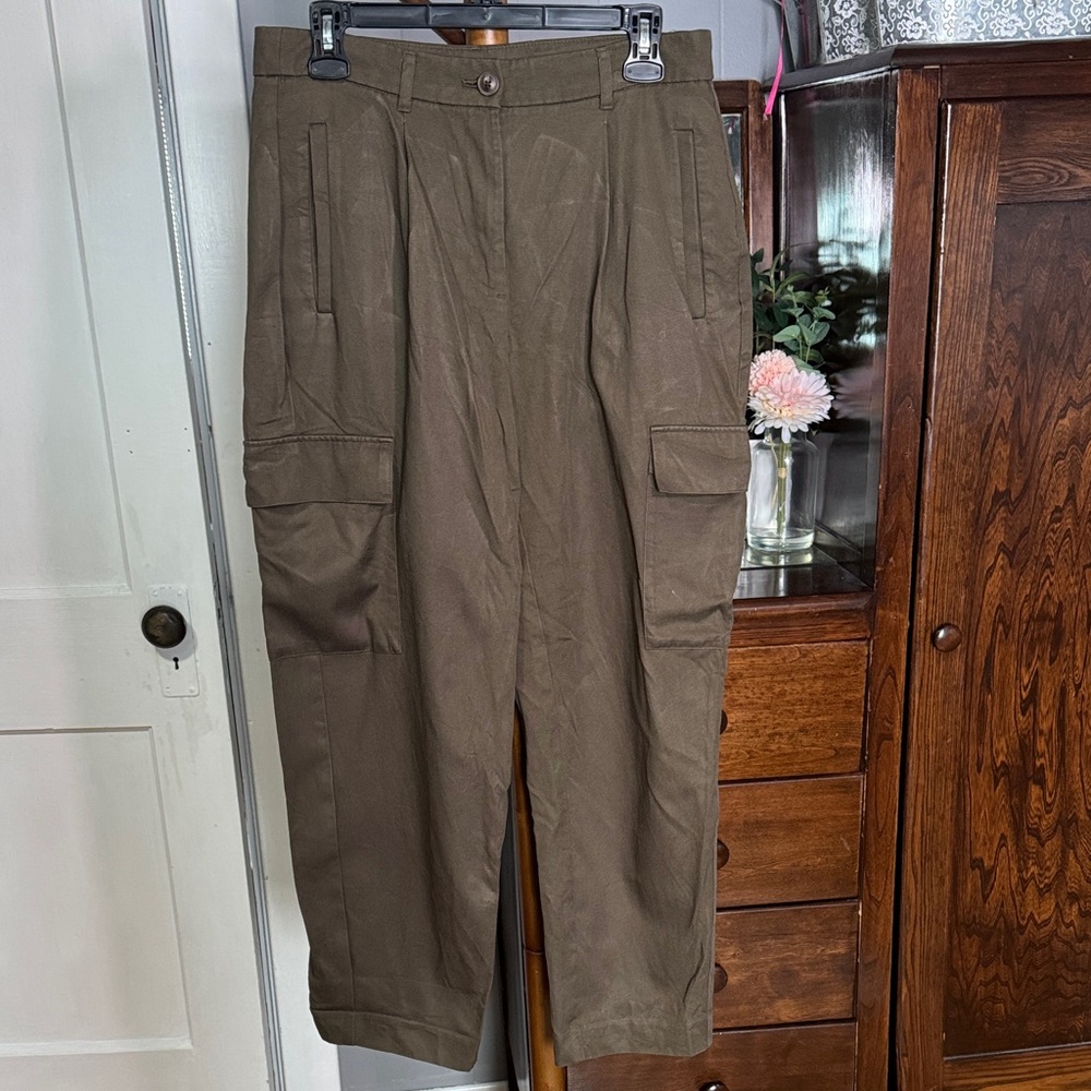 🪖 Old Navy Utility Cargo Pants — Size M